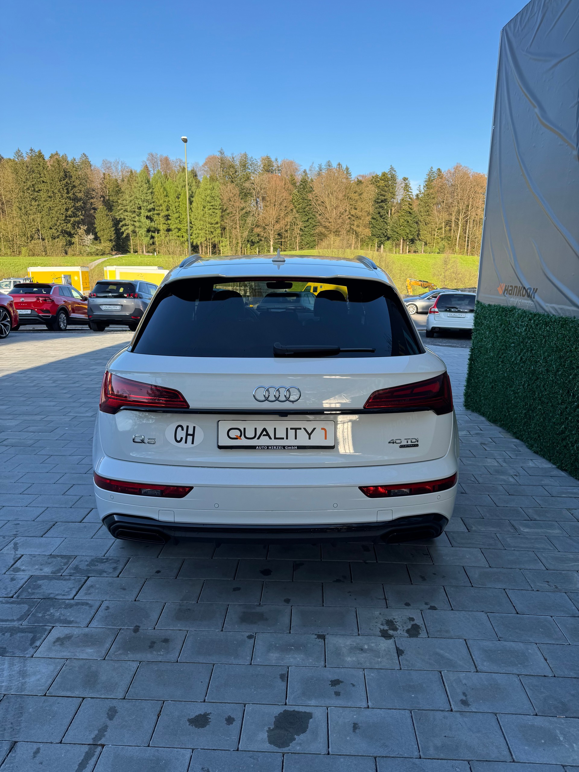 AUDI Q5 40 TDI S-line quattro S-tronic-image-4
