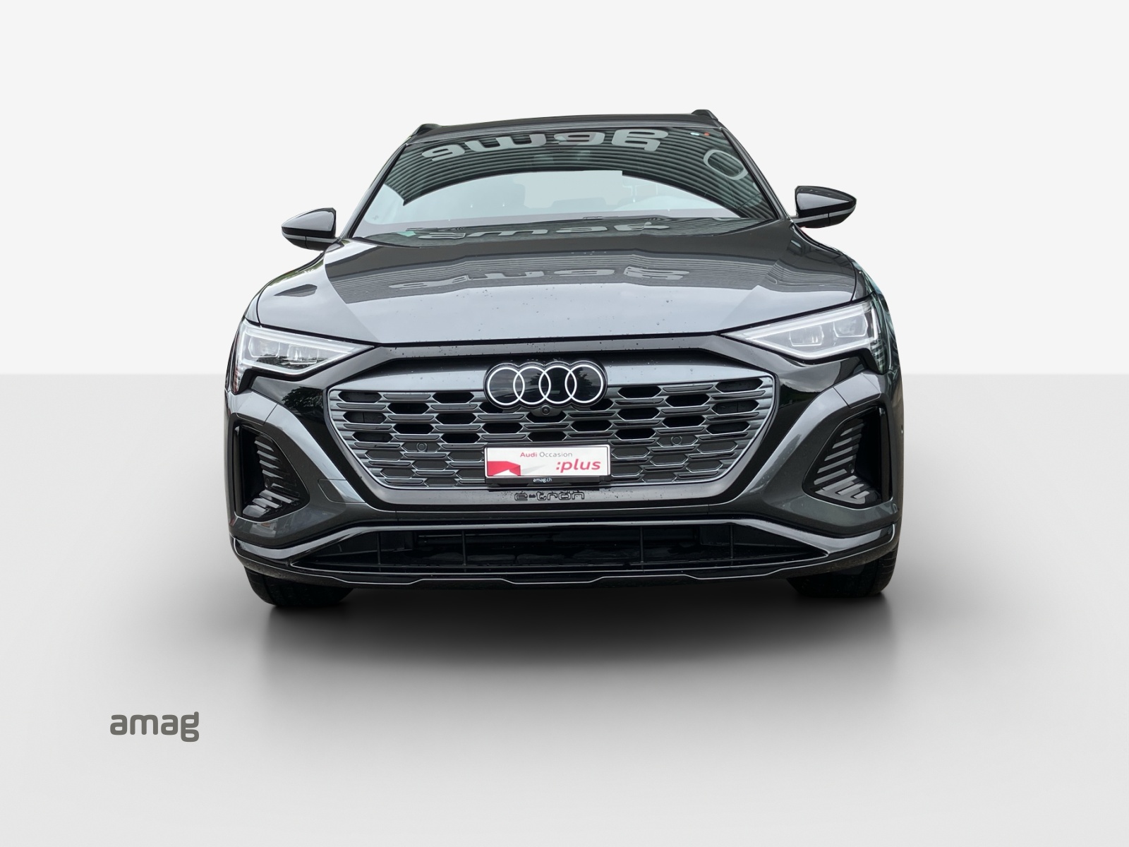 AUDI Q8 Sportback 55 e-tron Black Edition quattro-image-8