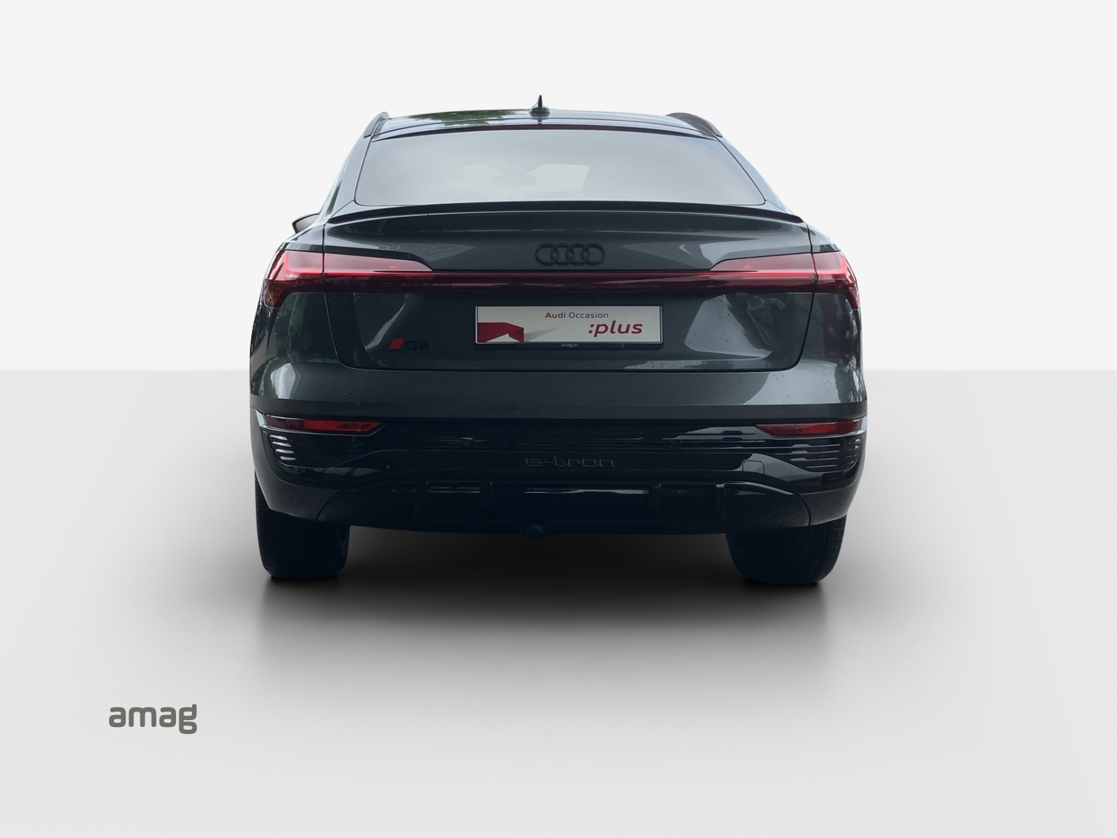 AUDI Q8 Sportback 55 e-tron Black Edition quattro-image-5