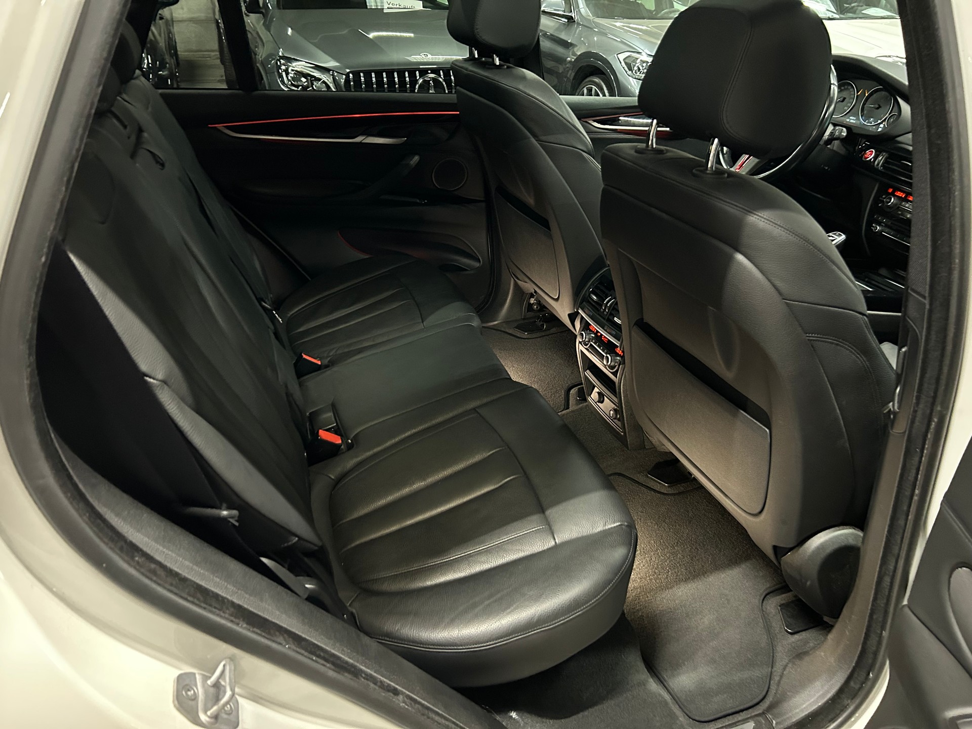 BMW X5 xDrive M50d Steptronic-image-14