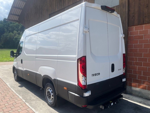 IVECO 35S16VA8 3520L H2-image-1