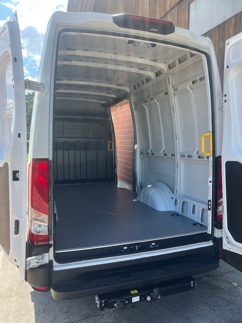 IVECO 35S16VA8 3520L H2-image-2