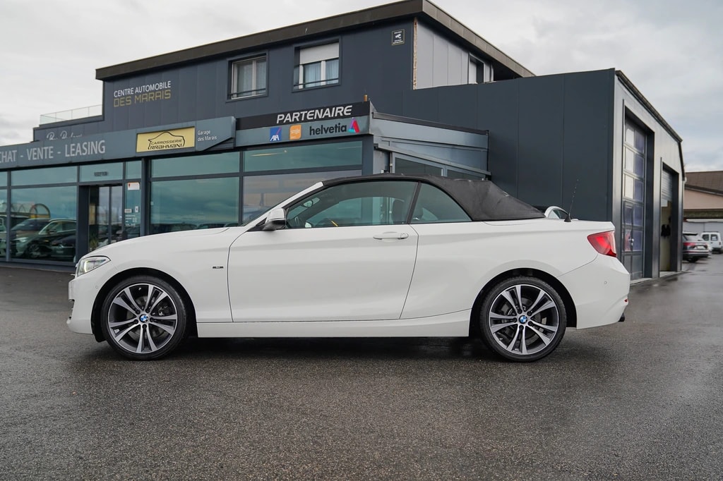 BMW 220i Sport Line Steptronic-image-3