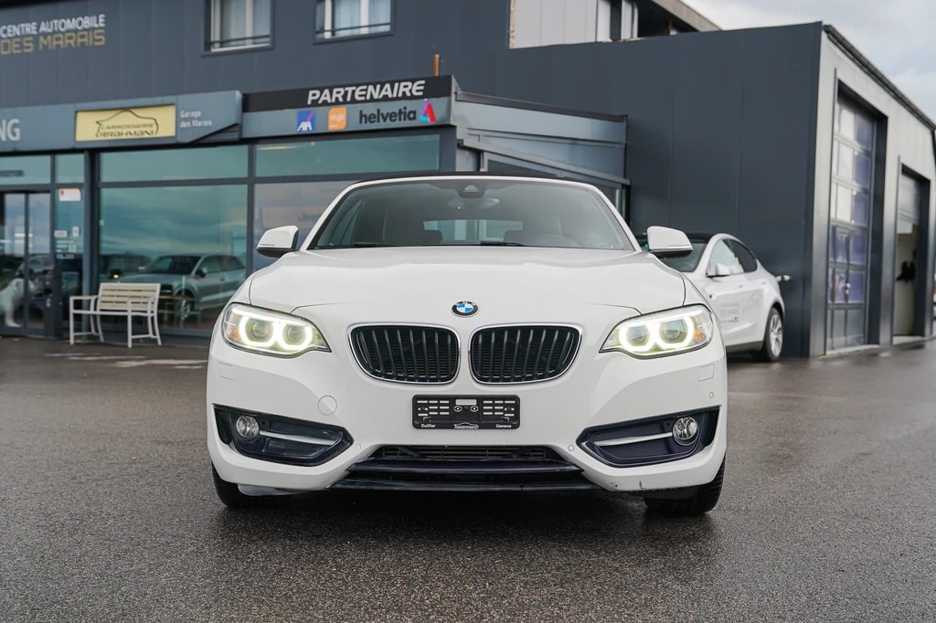 BMW 220i Sport Line Steptronic-image-1