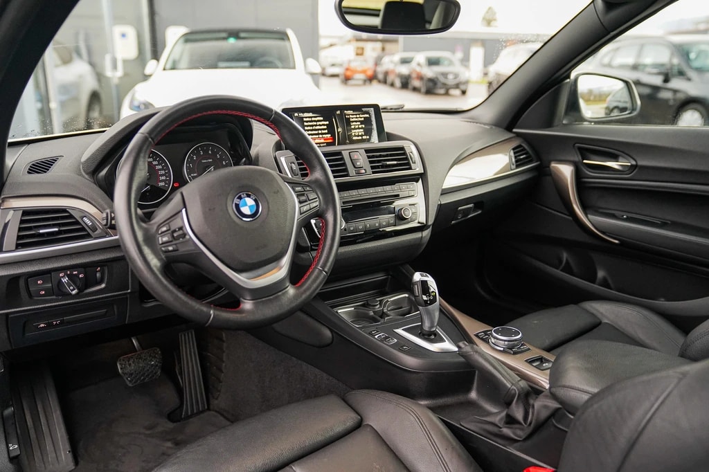 BMW 220i Sport Line Steptronic-image-10