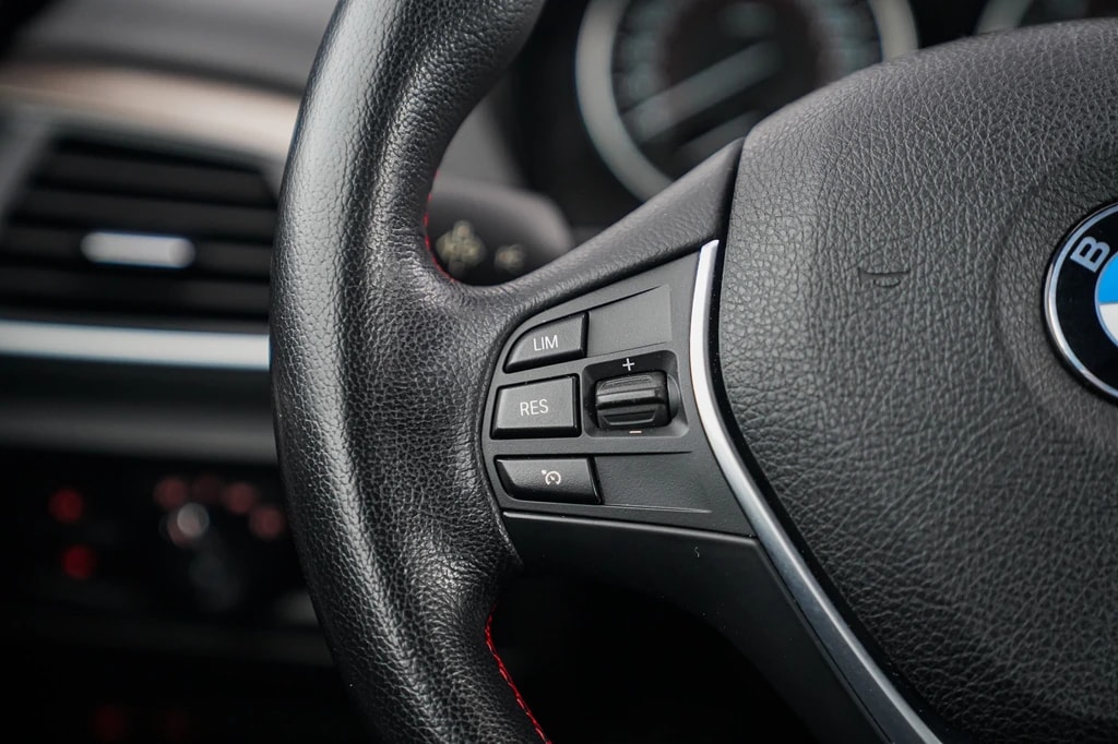BMW 220i Sport Line Steptronic-image-20