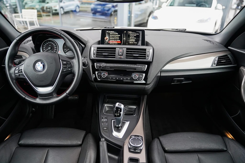 BMW 220i Sport Line Steptronic-image-11