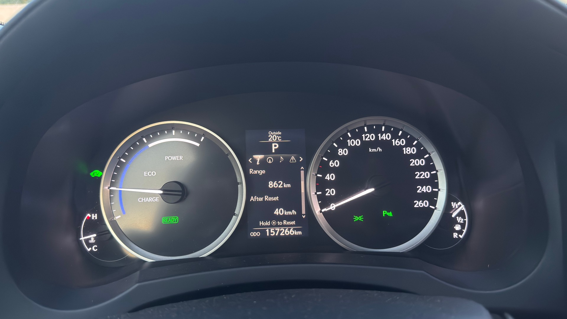 LEXUS IS 300h Automatic-image-5
