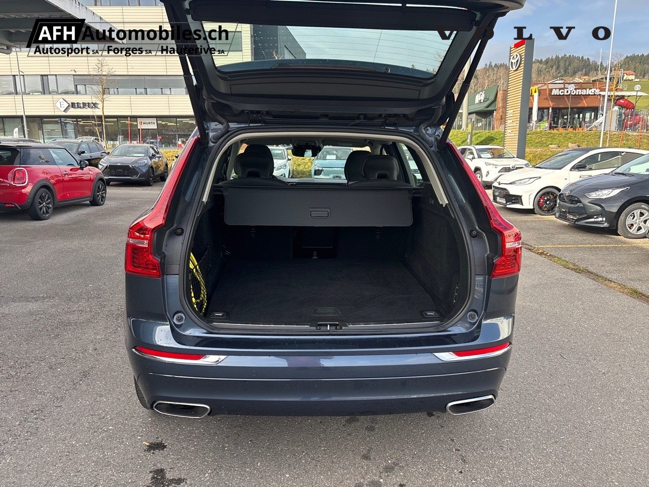 VOLVO XC60 2.0 T8 TE Inscription eAWD-image-4