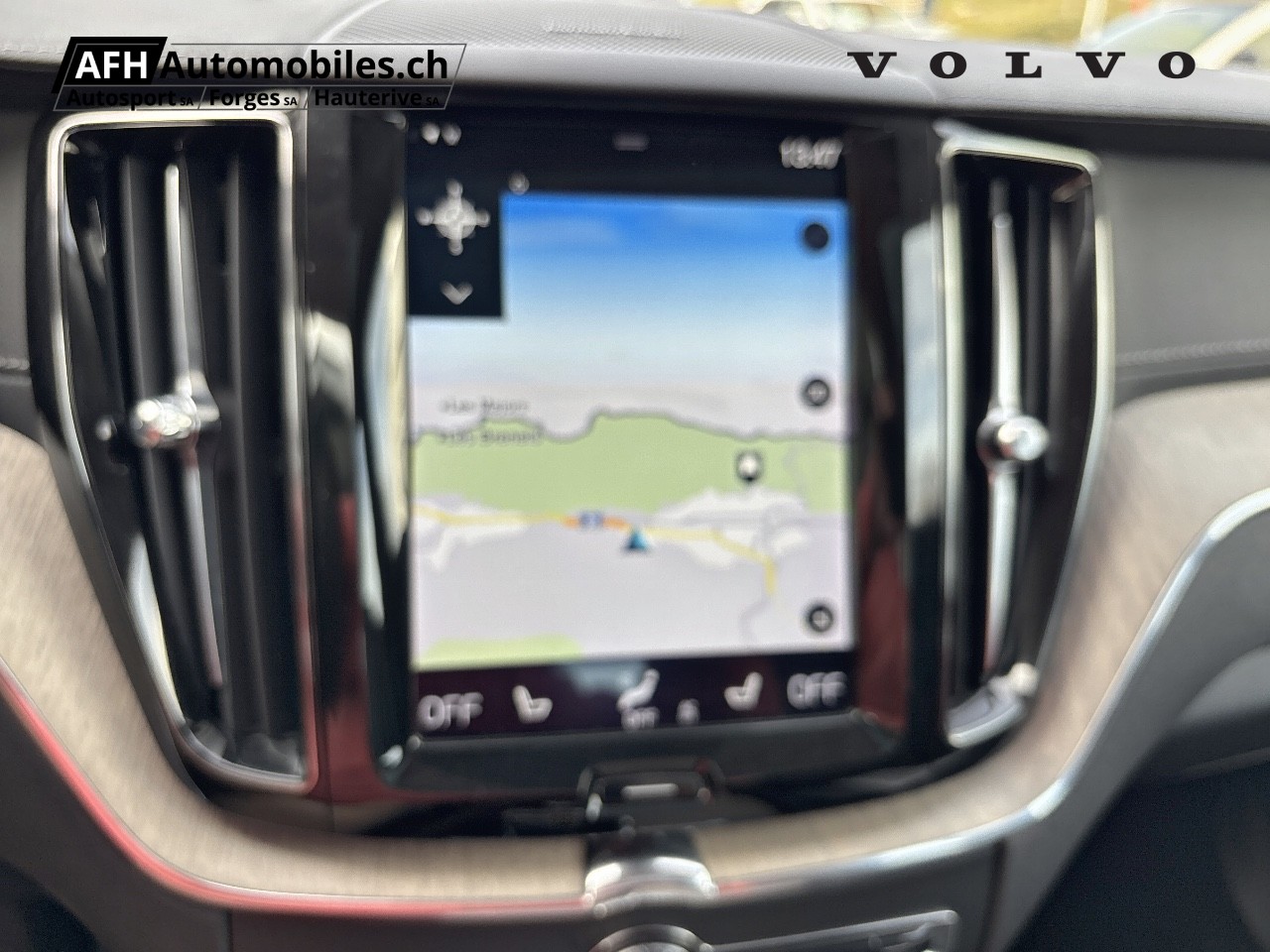 VOLVO XC60 2.0 T8 TE Inscription eAWD-image-16