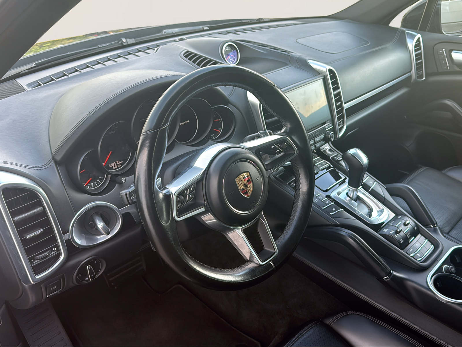PORSCHE Cayenne Diesel Platinum Edition-image-6