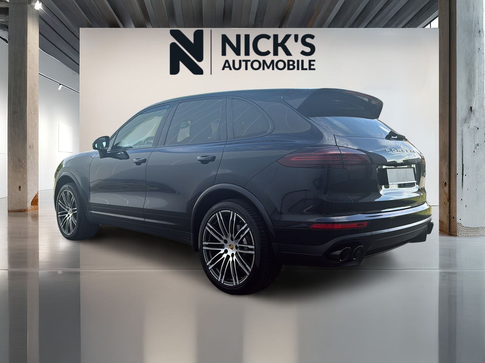 PORSCHE Cayenne Diesel Platinum Edition-showroom-element-2