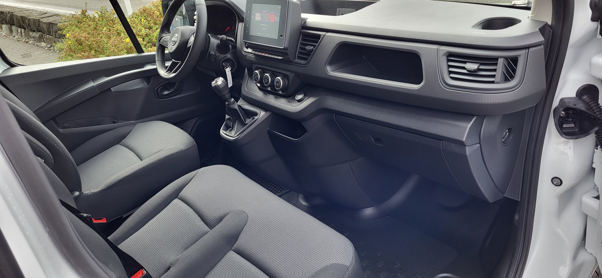NISSAN Primastar 130 3.0 L1H1 Acenta-image-10