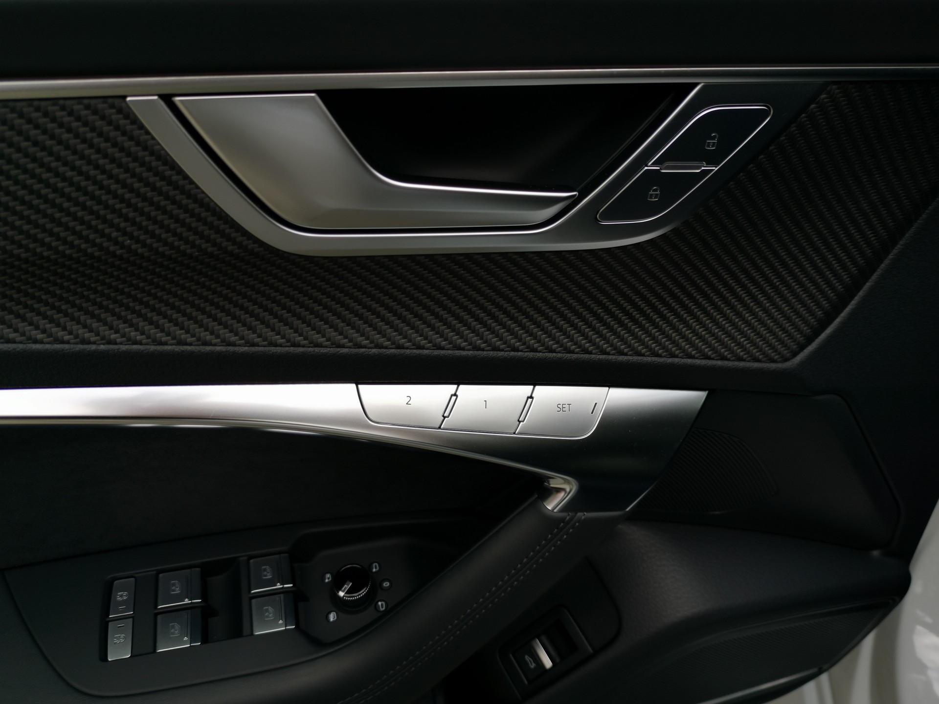 AUDI RS6 Avant 4.0 TFSI V8 quattro-image-19