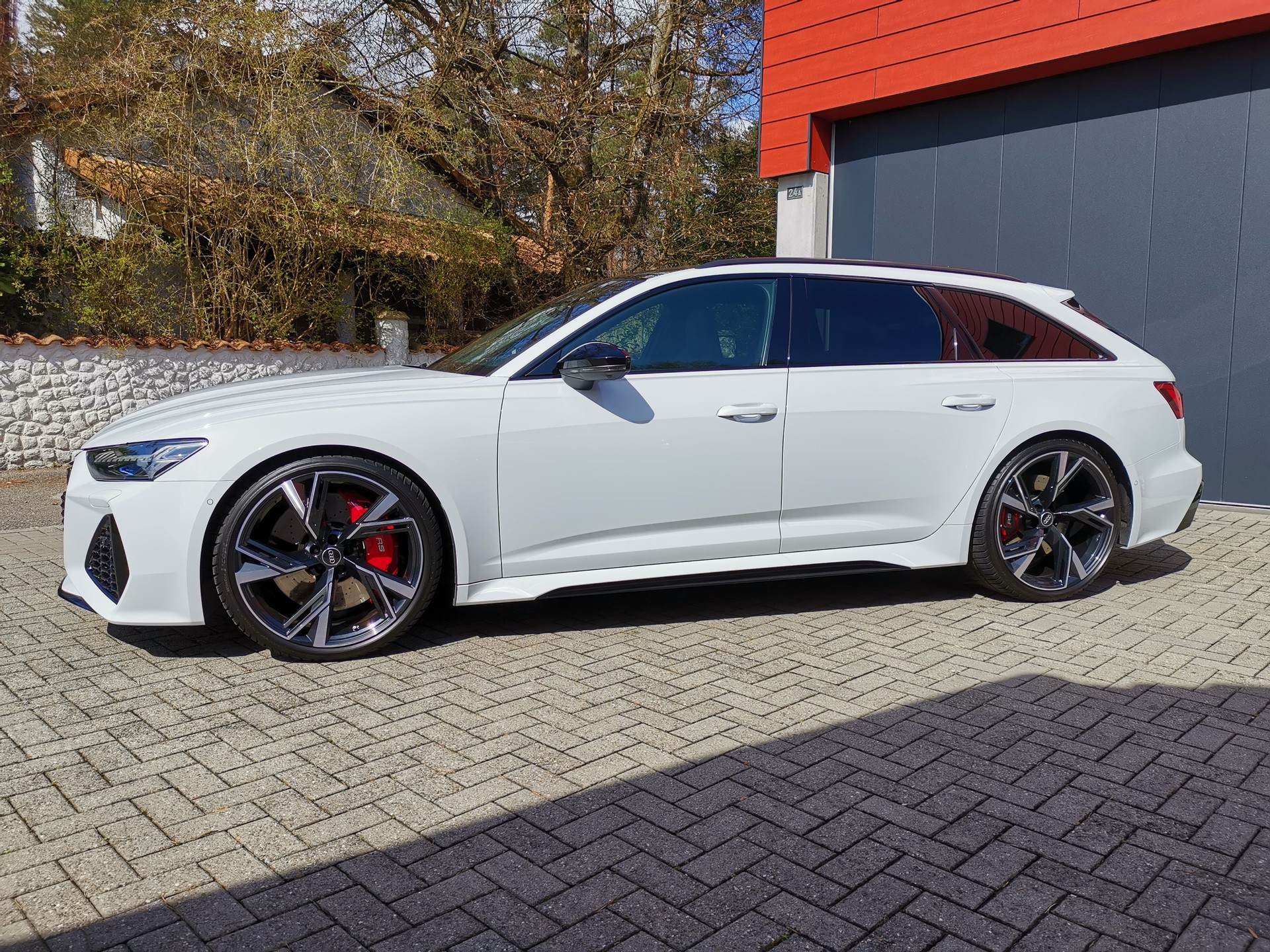 AUDI RS6 Avant 4.0 TFSI V8 quattro-image-6