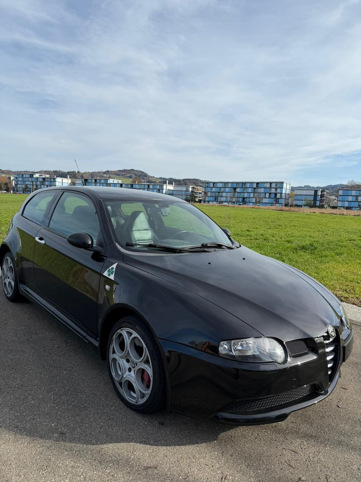 ALFA ROMEO 147 3.2 GTA-image-1
