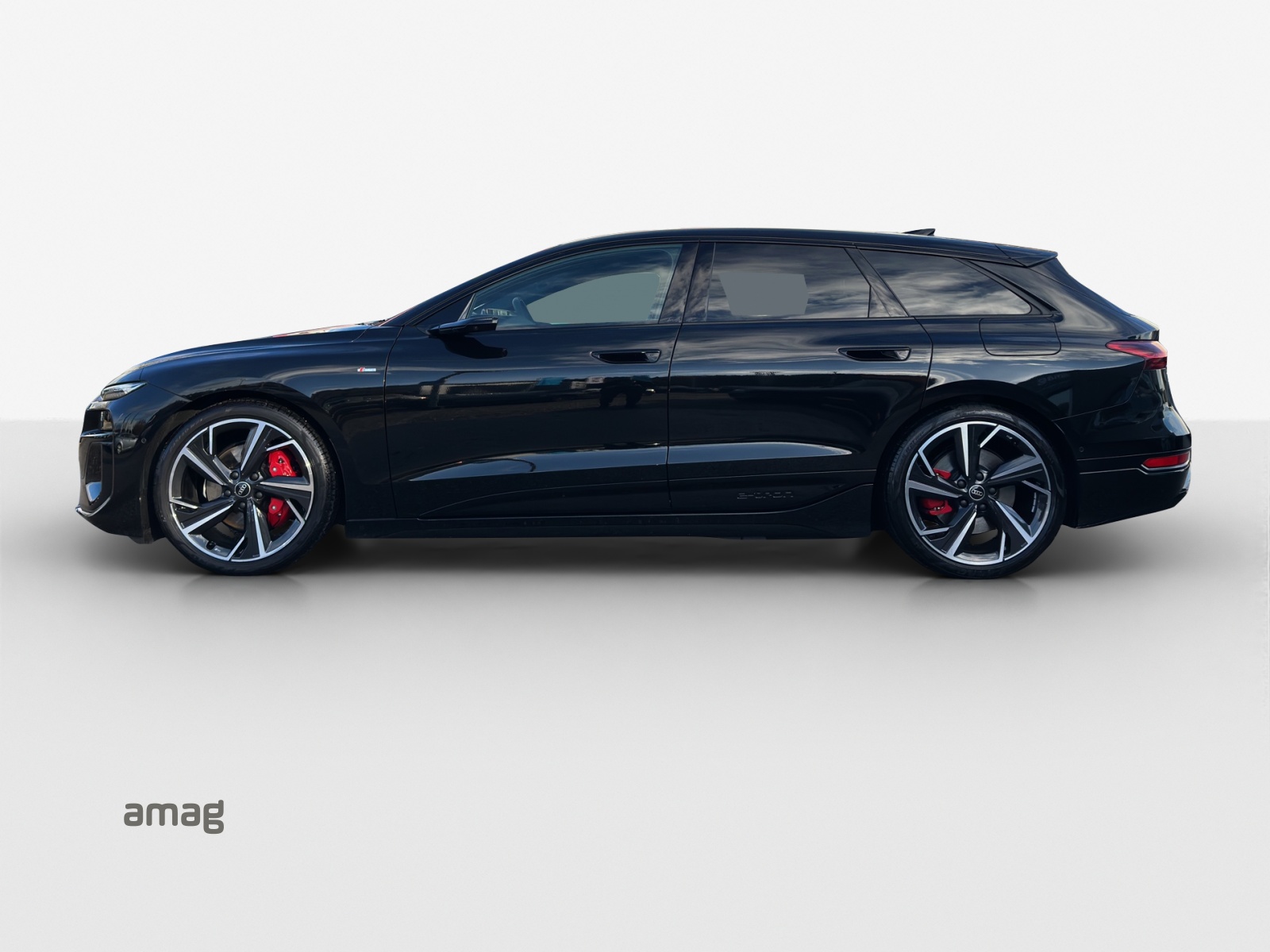AUDI A6 Avant e-tron performance-showroom-element-1