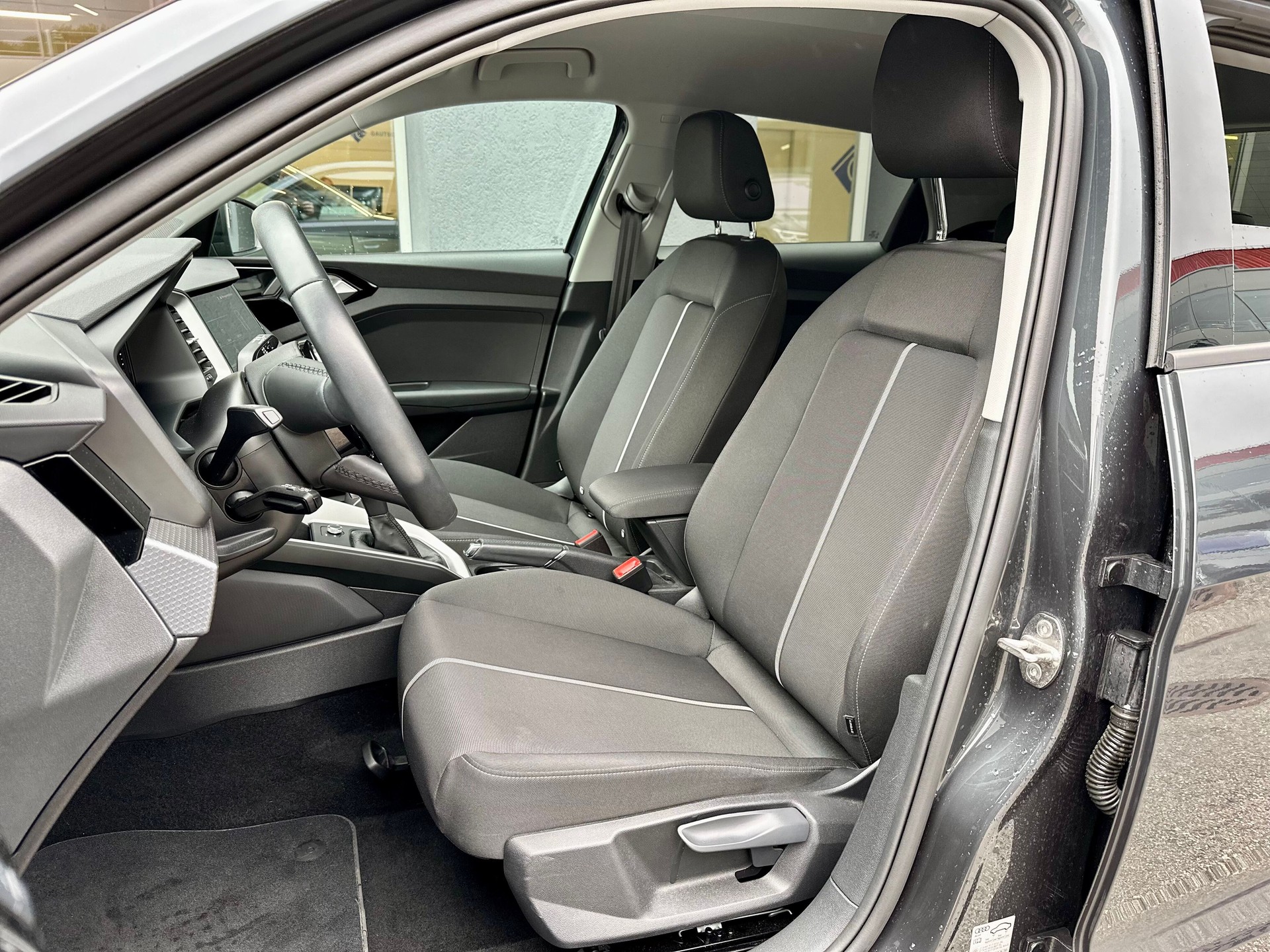 AUDI A1 Sportback 35 TFSI S-tronic-image-5