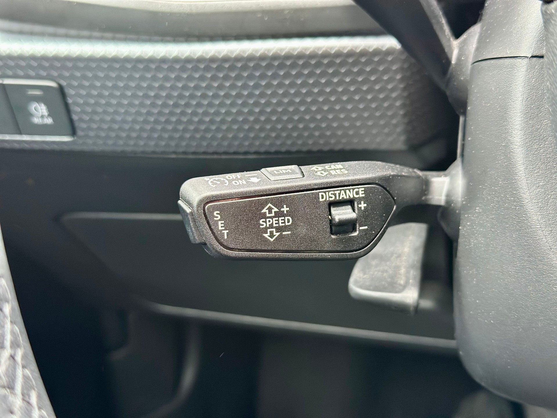 AUDI A1 Sportback 35 TFSI S-tronic-image-11
