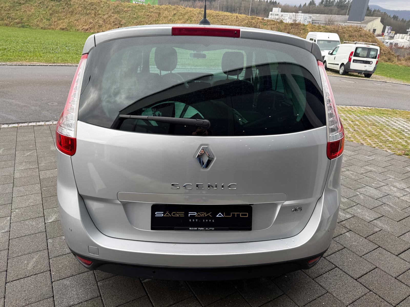 RENAULT Grand Scénic 1.5 dCi Bose Edition EDC 7P-image-5