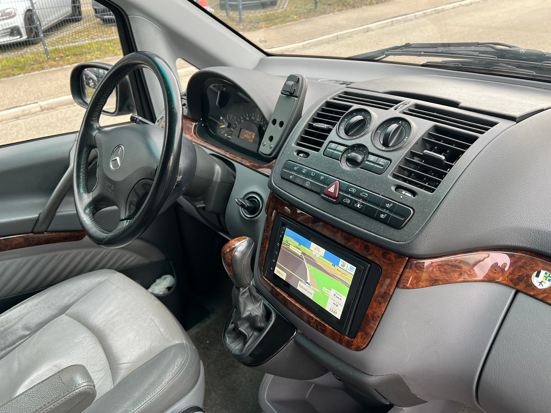 MERCEDES-BENZ Viano 2.2 CDI Trend-image-21