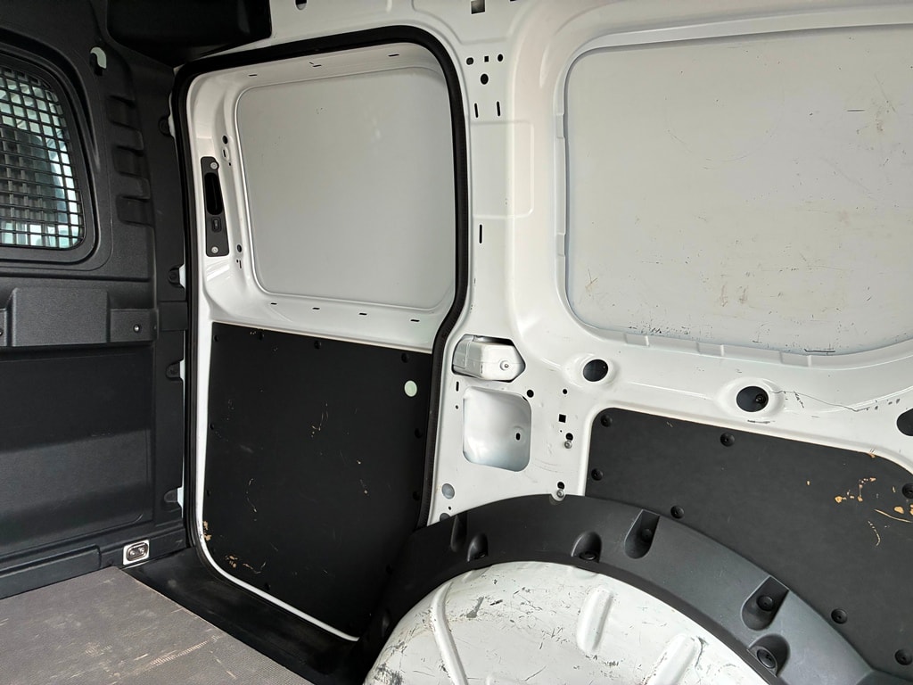 VW Caddy Cargo 2.0TDI Entry-image-7