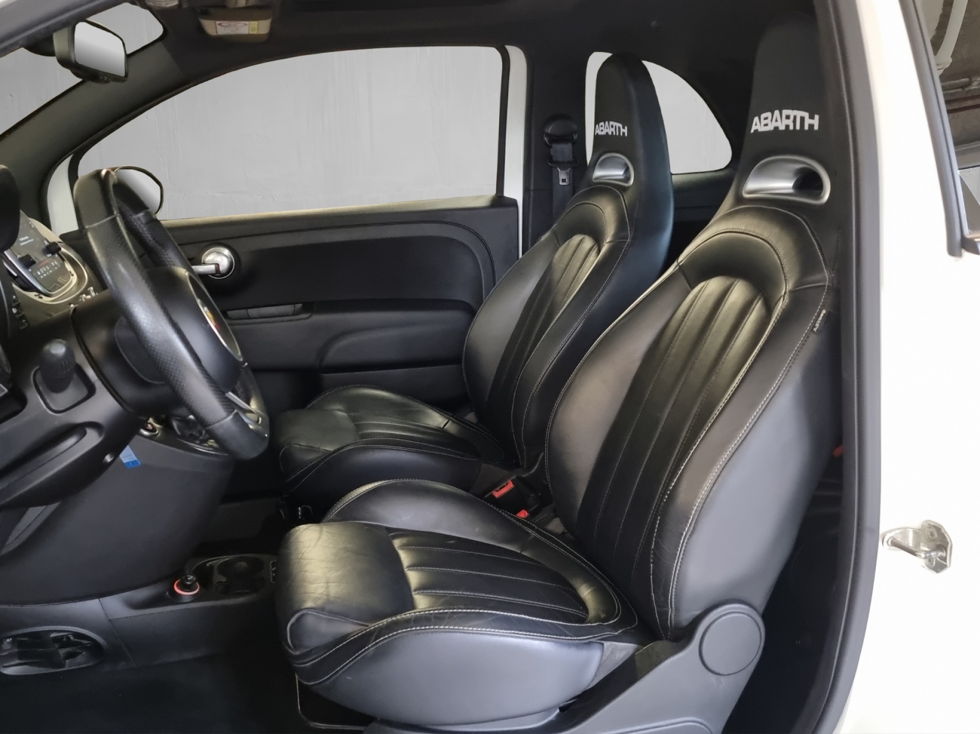 FIAT 595 Abarth 1.4 T-Jet 165 Turismo-image-6