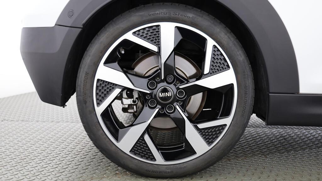 MINI Cooper S Cabrio-image-10