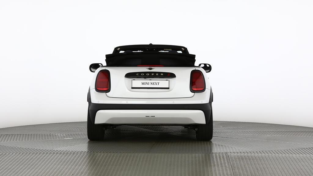 MINI Cooper S Cabrio-image-13