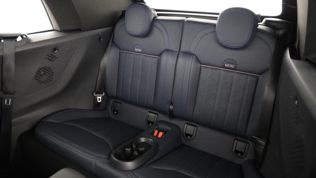 MINI Cooper S Cabrio-image-19