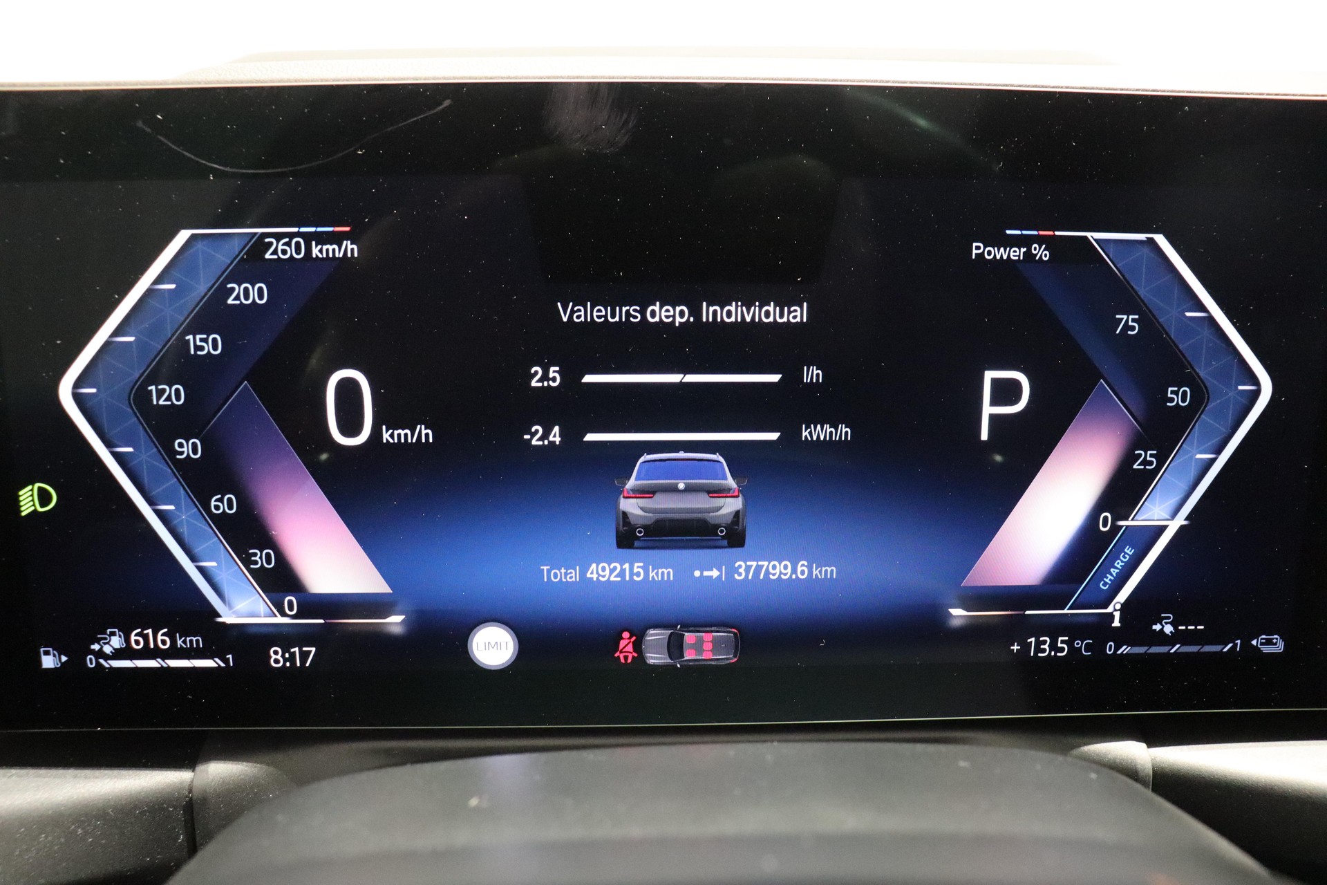 BMW 330e xDrive SAG Touring-image-10