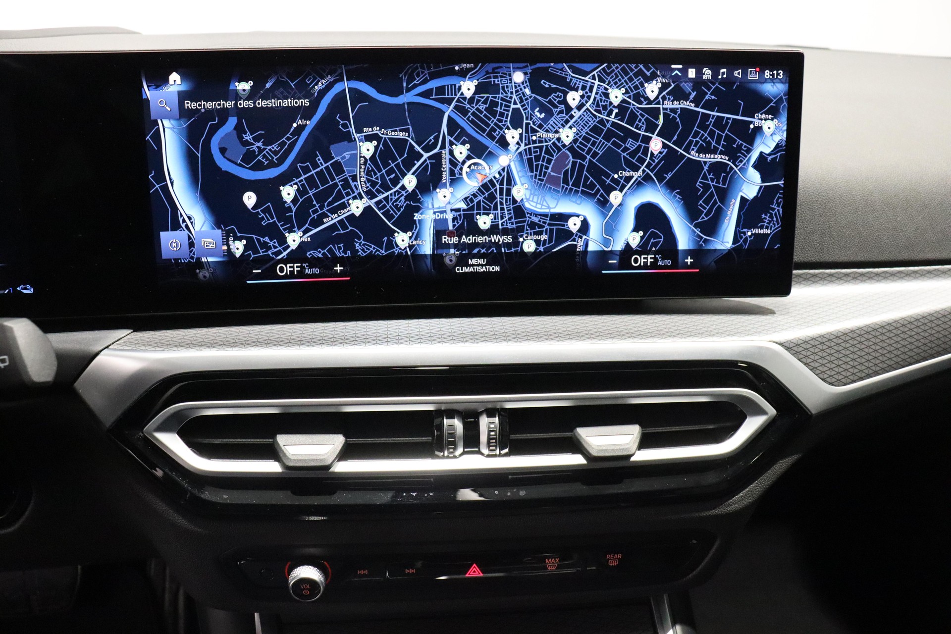 BMW 330e xDrive SAG Touring-image-11