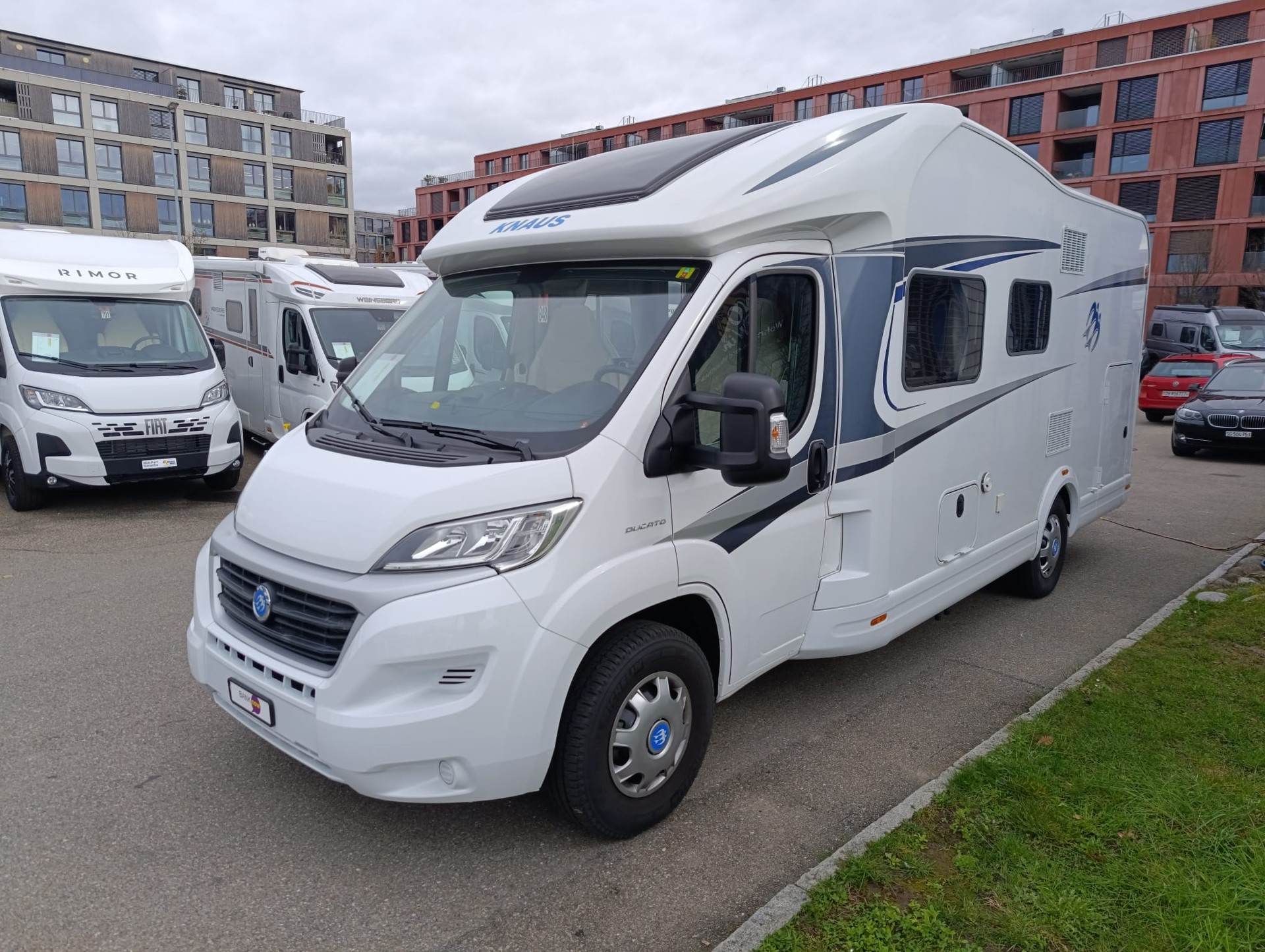 KNAUS R 21-image-2