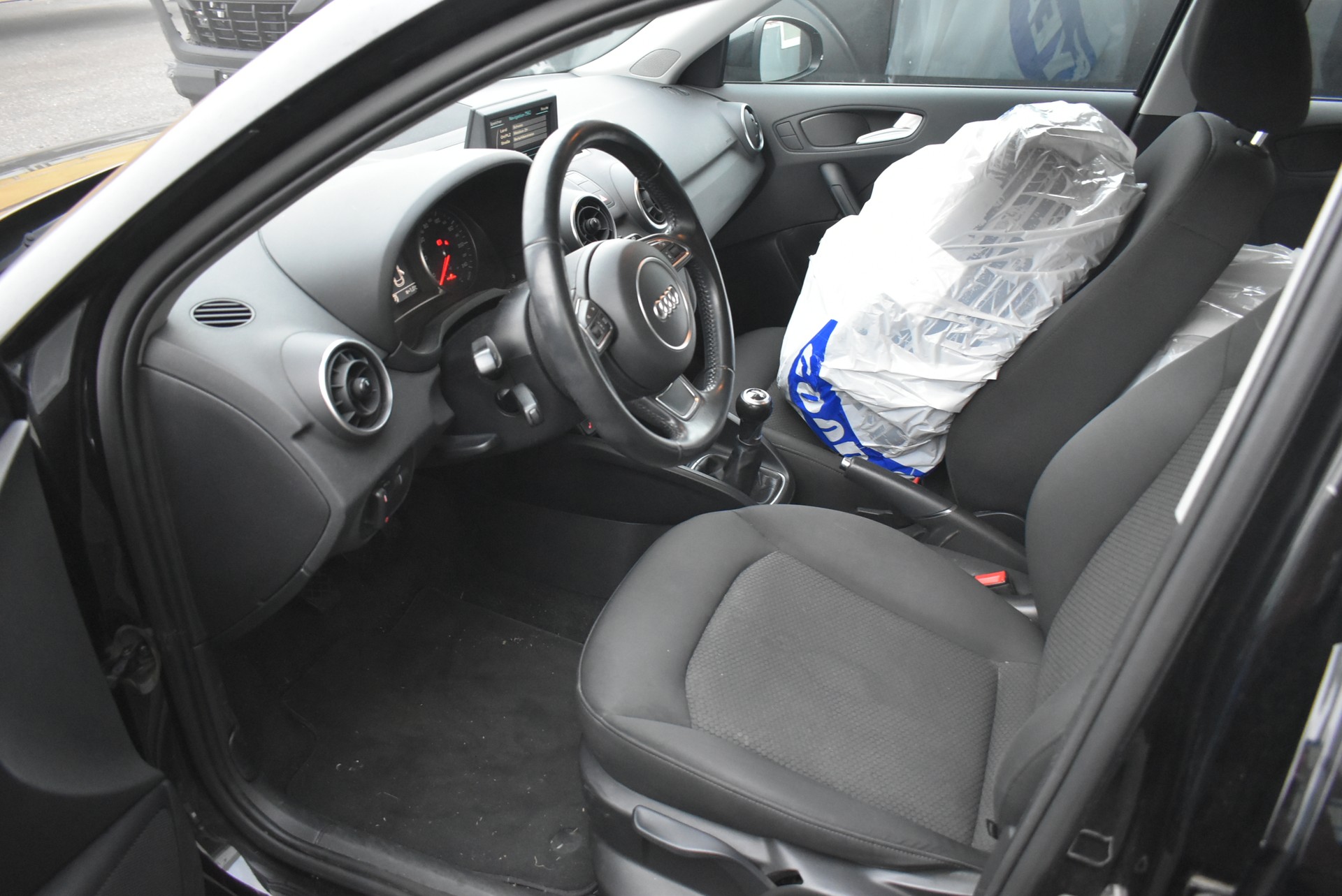 AUDI A1 Sportback 1.2 TFSI Attraction-image-7