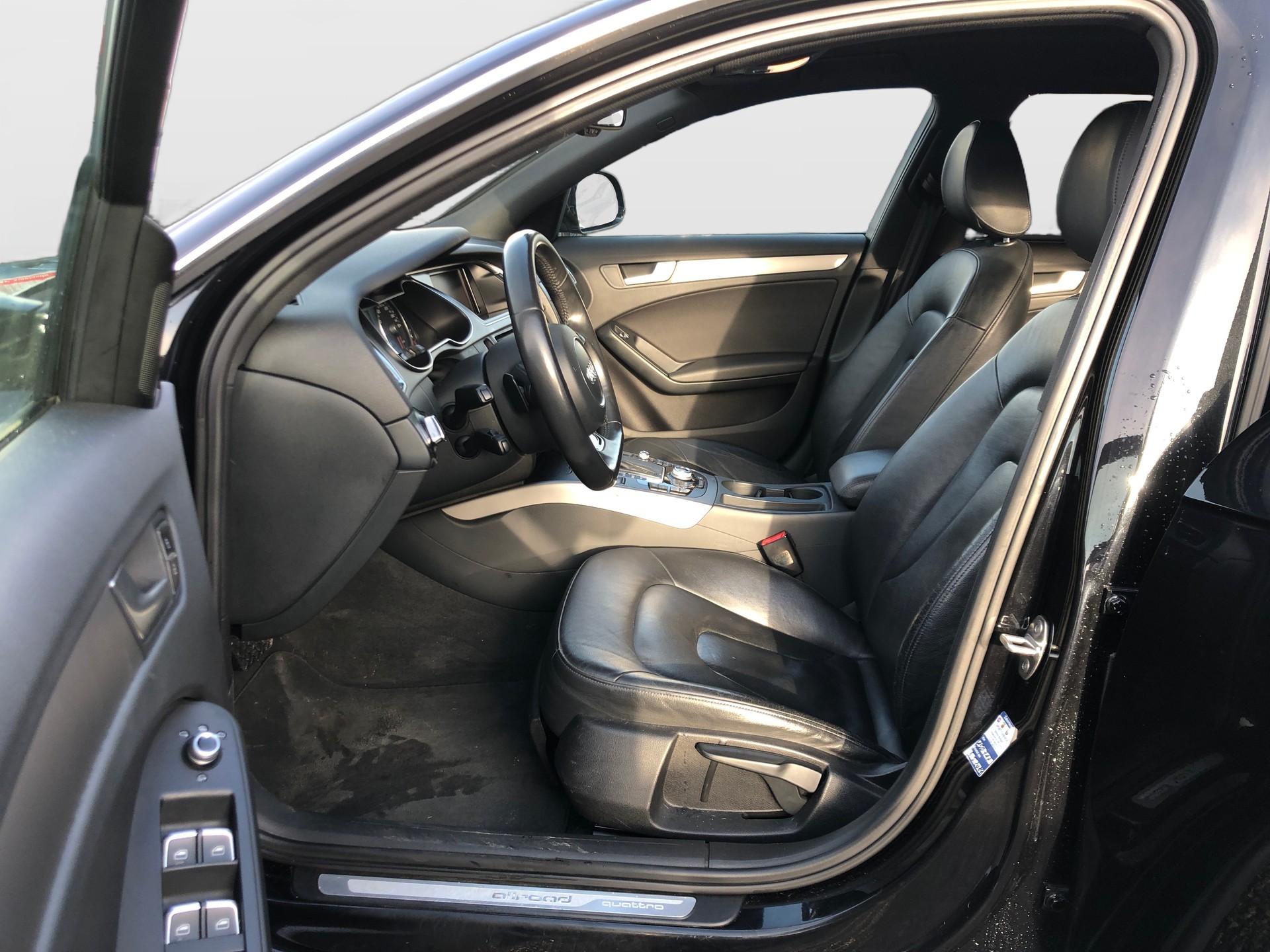 AUDI A4 allroad 2.0 TDI quattro S-tronic-image-9