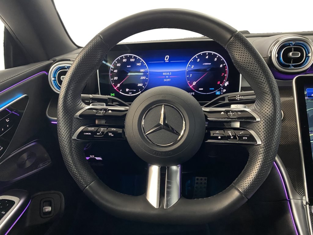 MERCEDES-BENZ CLE 200 AMG Line 4MATIC Cabriolet-image-11