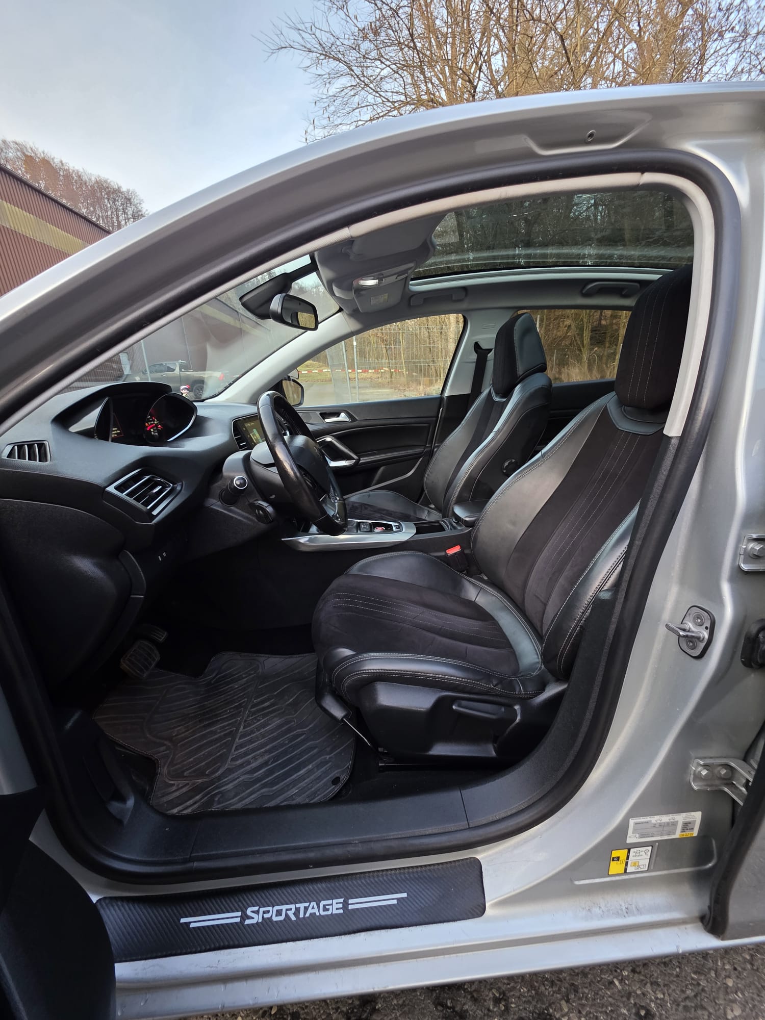 VW GOLF-image-8