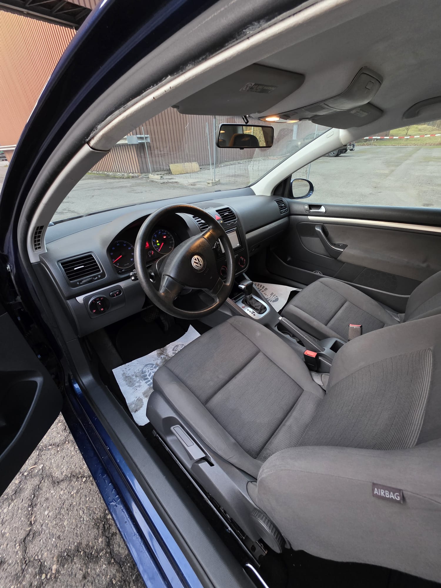 VW GOLF-image-7