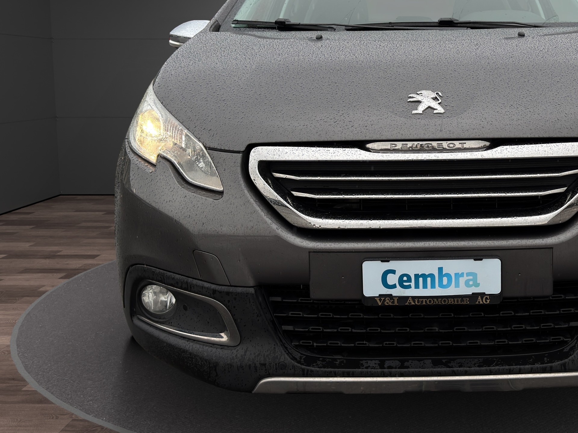 PEUGEOT 2008 1.6 e-HDi Allure EGS6-image-8
