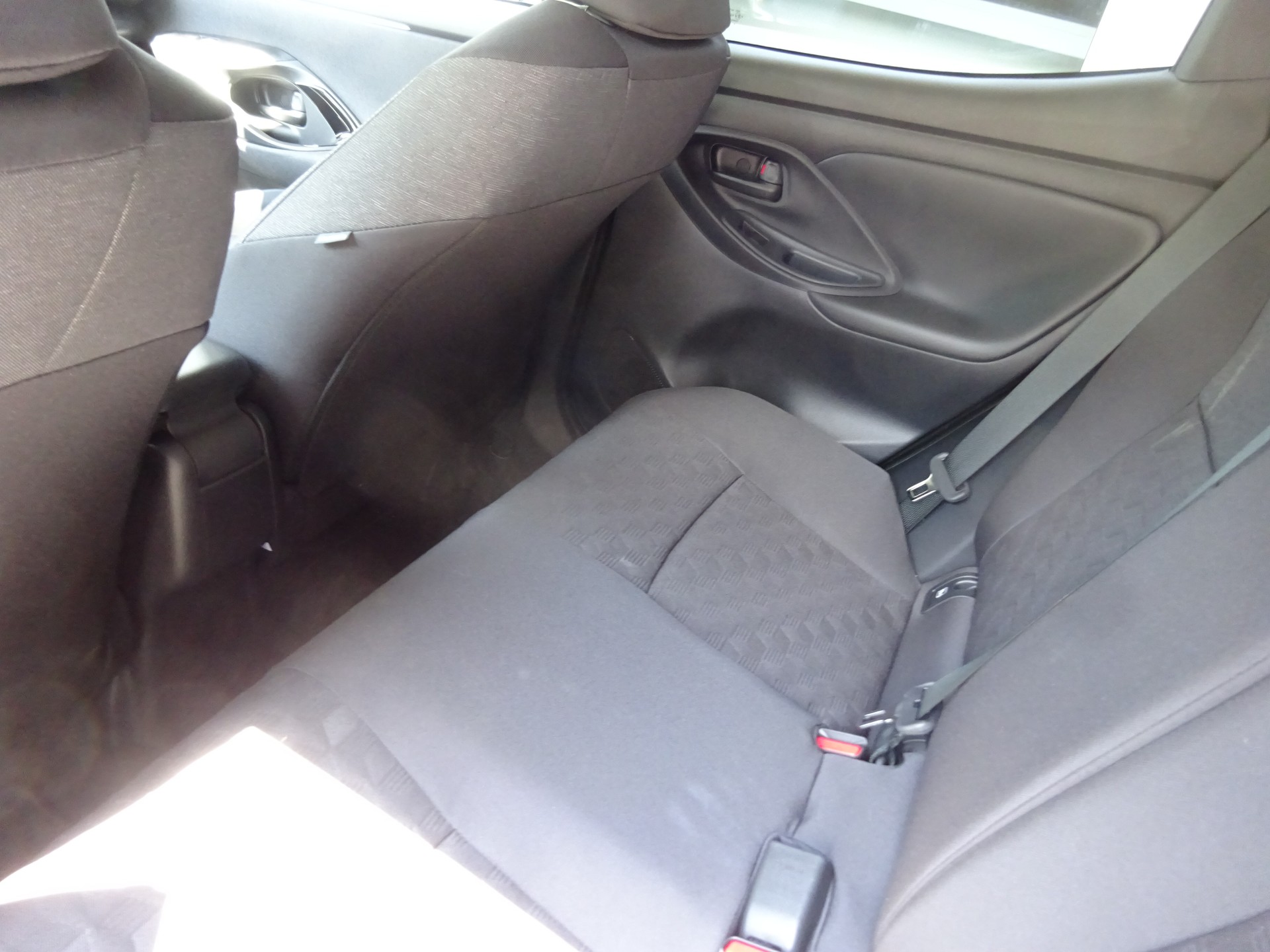 TOYOTA Yaris 1.5 Trend e-CVT-image-6
