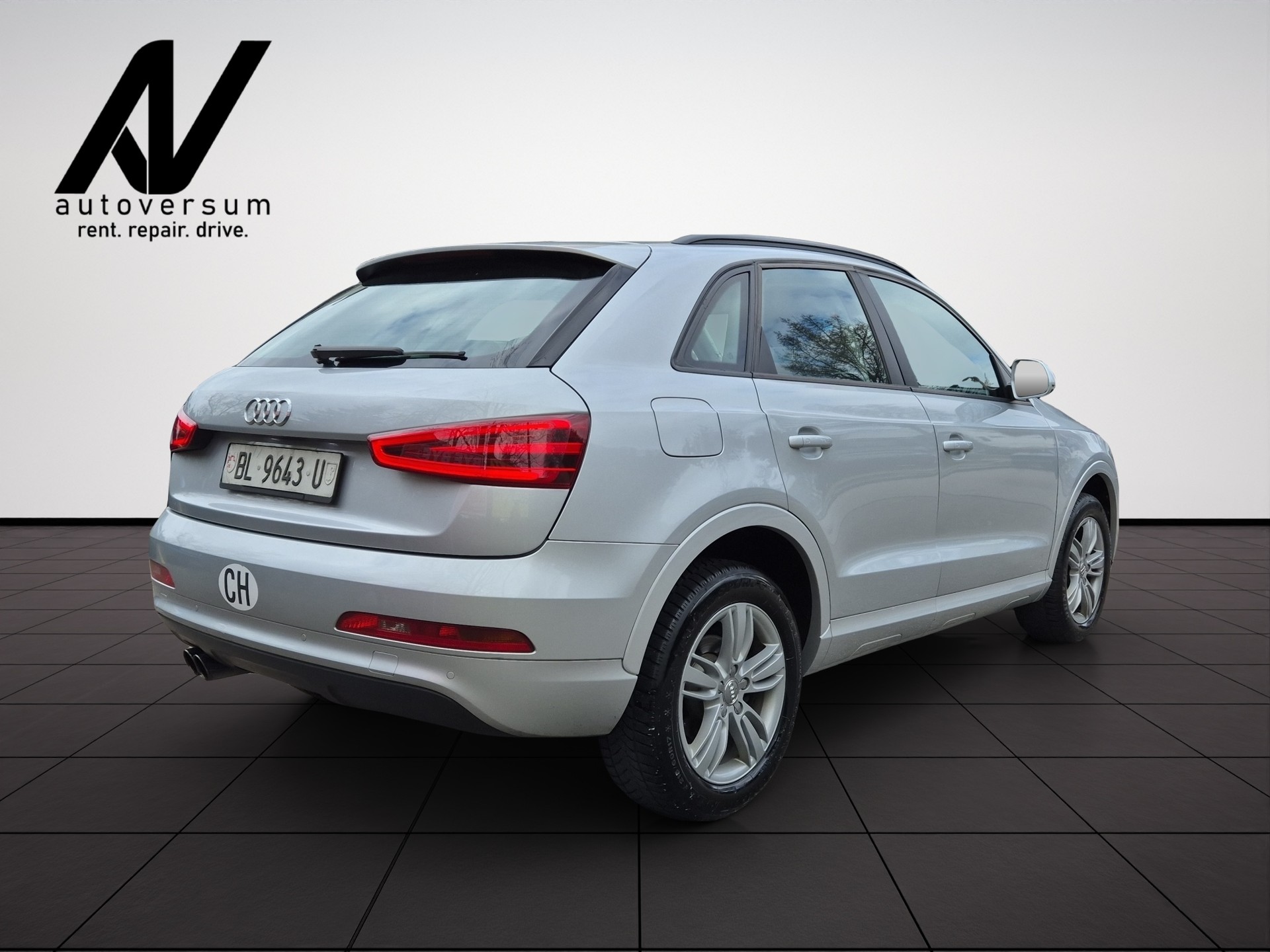 AUDI Q3 2.0 TFSI quattro S-tronic-image-6