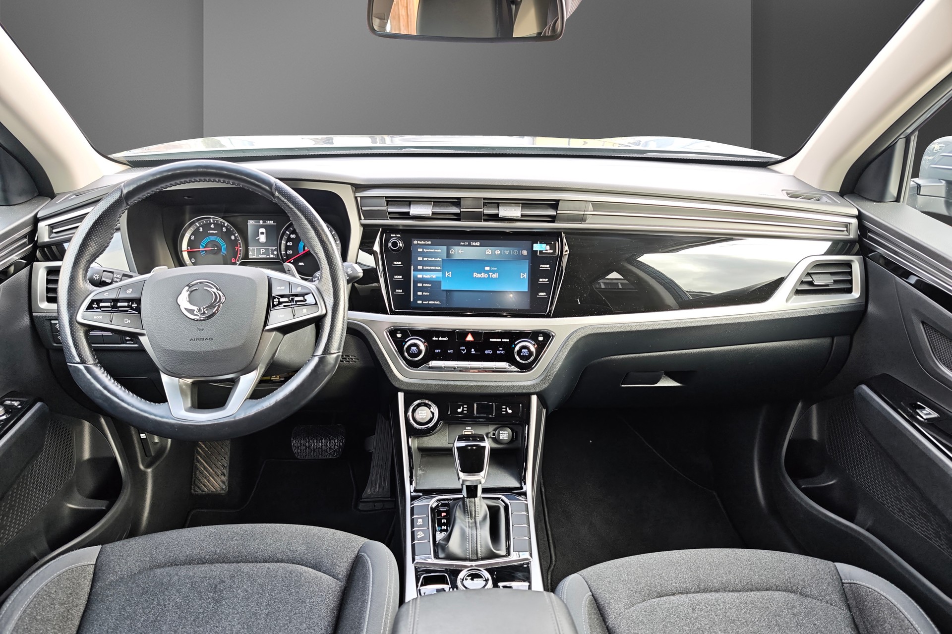 KGM-SsangYong Korando 1.5 T GDI Quartz 4WD Automat-image-9