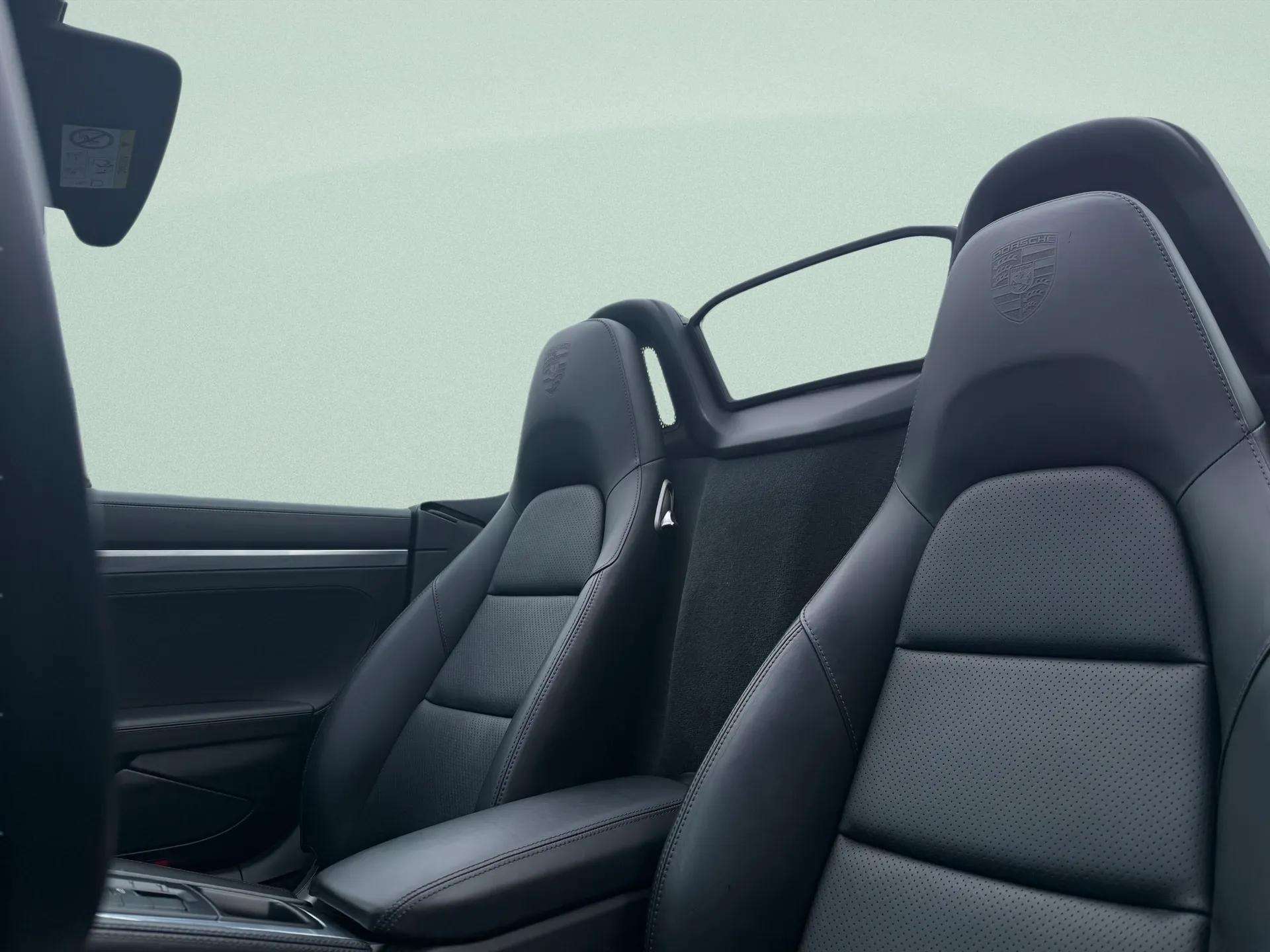 PORSCHE 718 Boxster 2.0 PDK-image-12