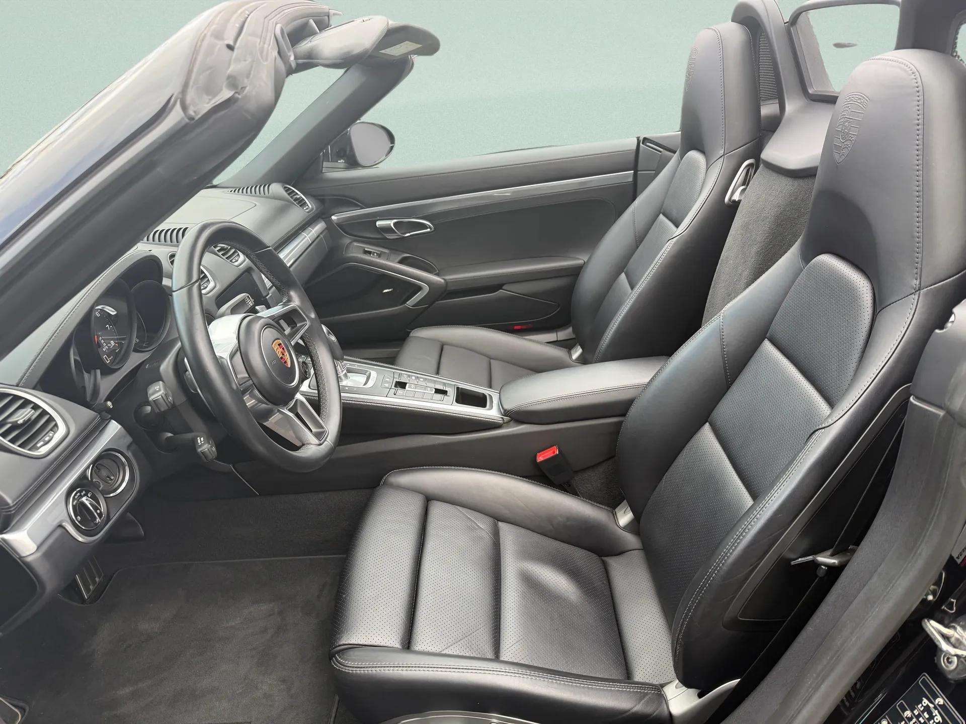 PORSCHE 718 Boxster 2.0 PDK-image-11