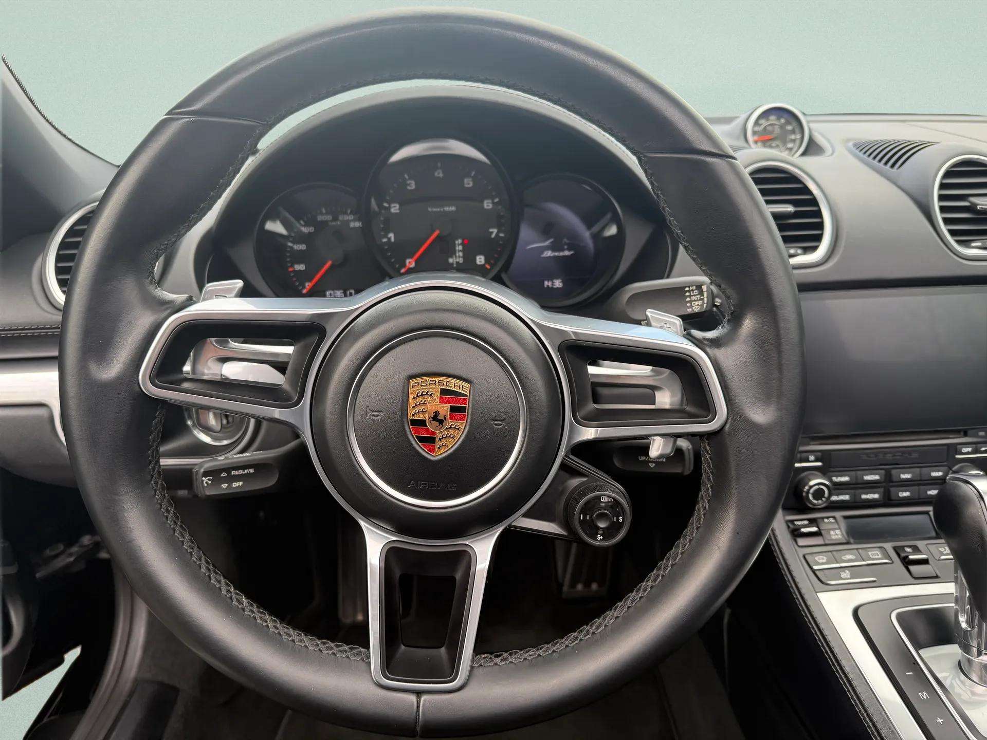 PORSCHE 718 Boxster 2.0 PDK-image-16