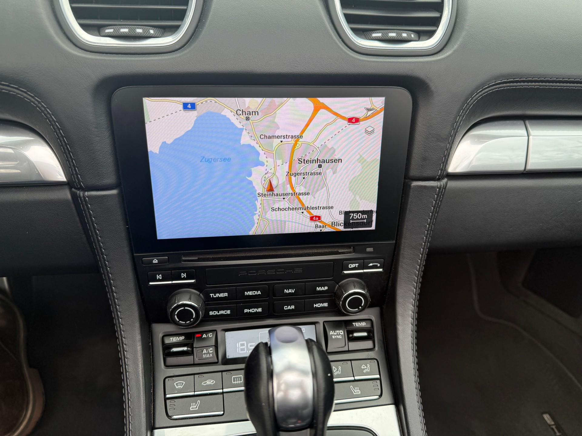 PORSCHE 718 Boxster 2.0 PDK-image-15