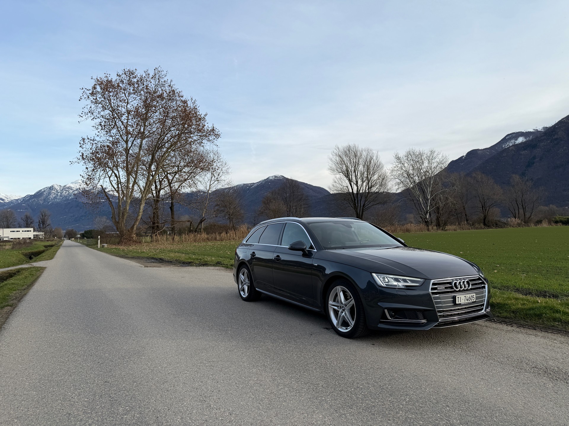 AUDI A4 Avant 3.0 V6 TDI Sport quattro-image-5