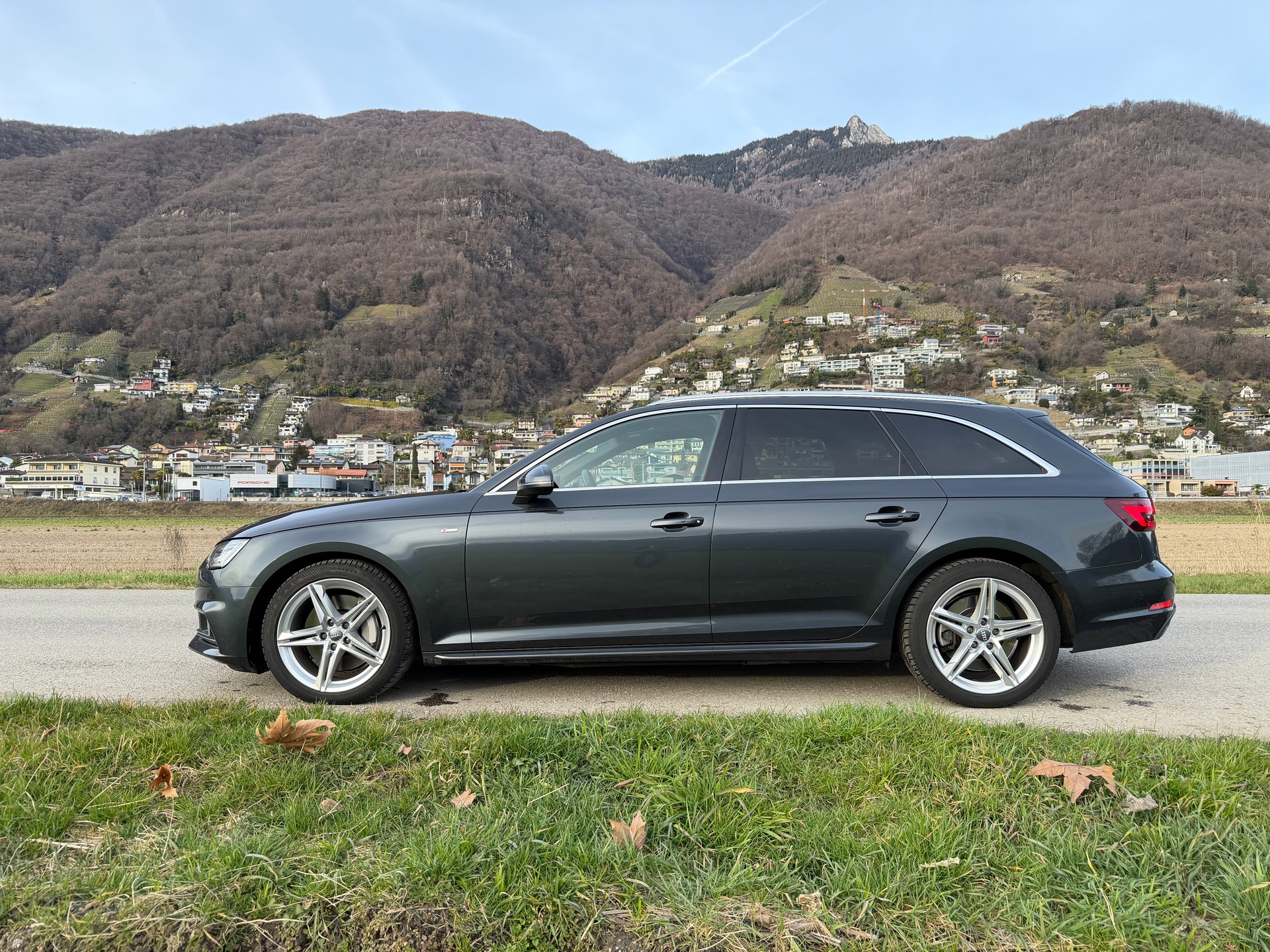 AUDI A4 Avant 3.0 V6 TDI Sport quattro-image-3