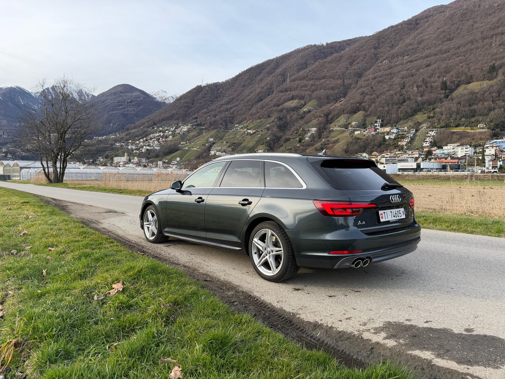 AUDI A4 Avant 3.0 V6 TDI Sport quattro-image-4