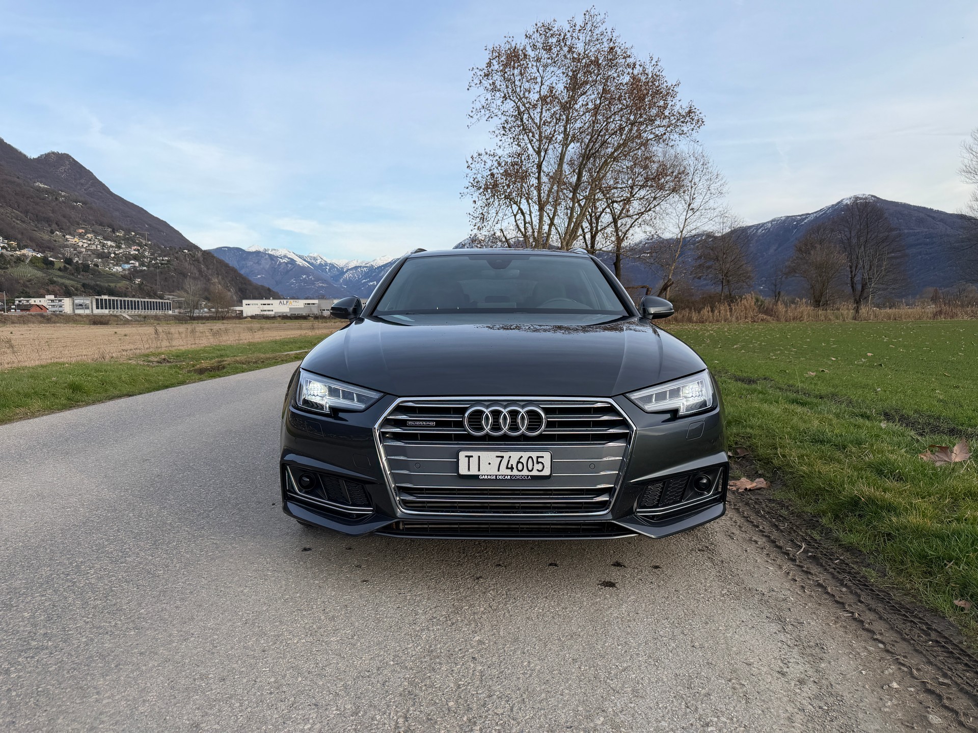 AUDI A4 Avant 3.0 V6 TDI Sport quattro-image-1
